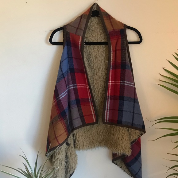 Vest - Picture 2 of 5